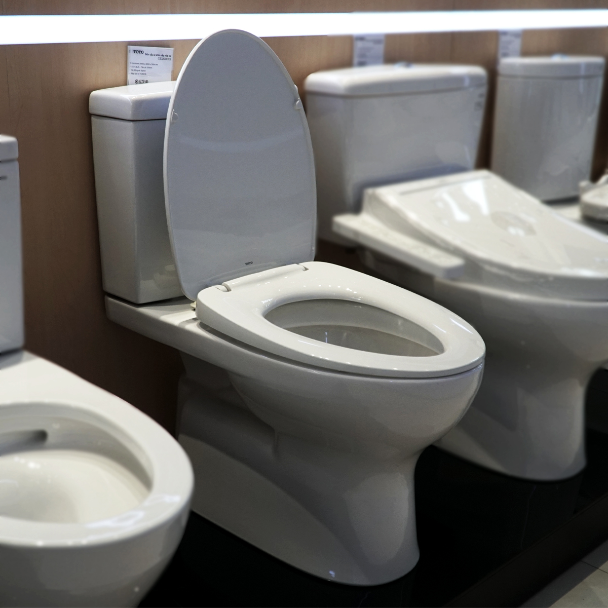 Bồn cầu 2 khối TOTO CS320DRT10 nắp đóng êm TC395VS