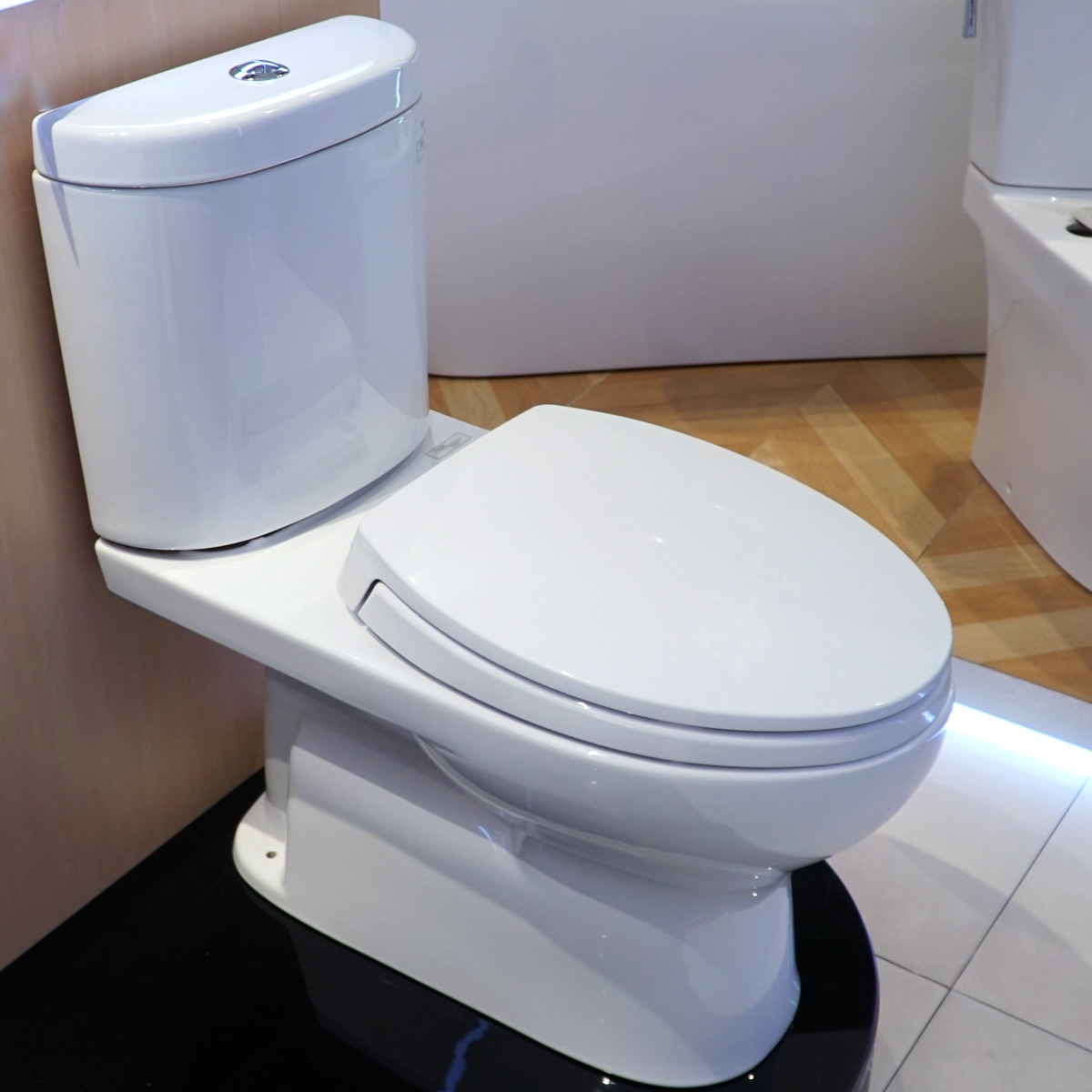 Bồn cầu 2 khối TOTO CS325DRT2 nắp đóng êm TC393VS