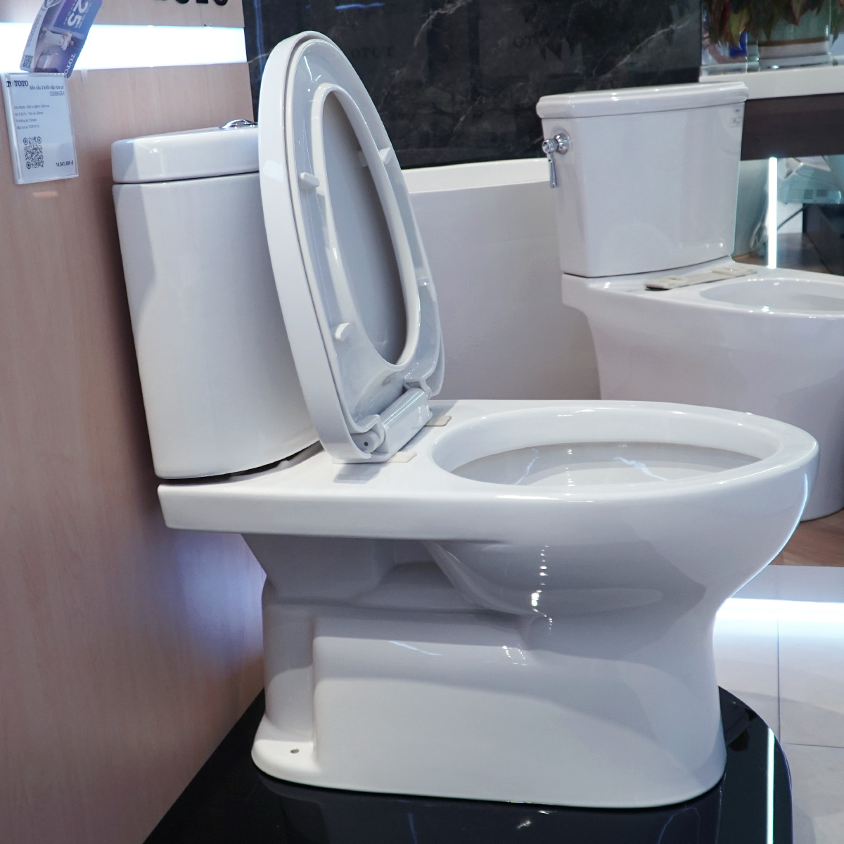 Bồn cầu 2 khối TOTO CS325DRT3 nắp đóng êm TC385VS