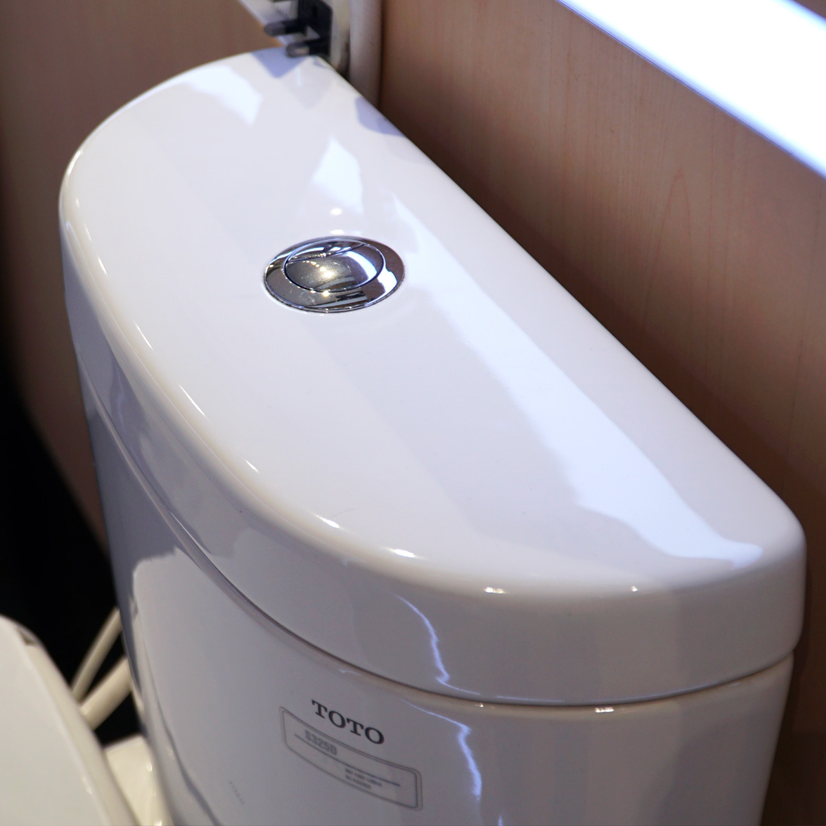 Bồn cầu TOTO CS325DRW11 2 khối nắp điện tử Washlet S7 TCF4911Z