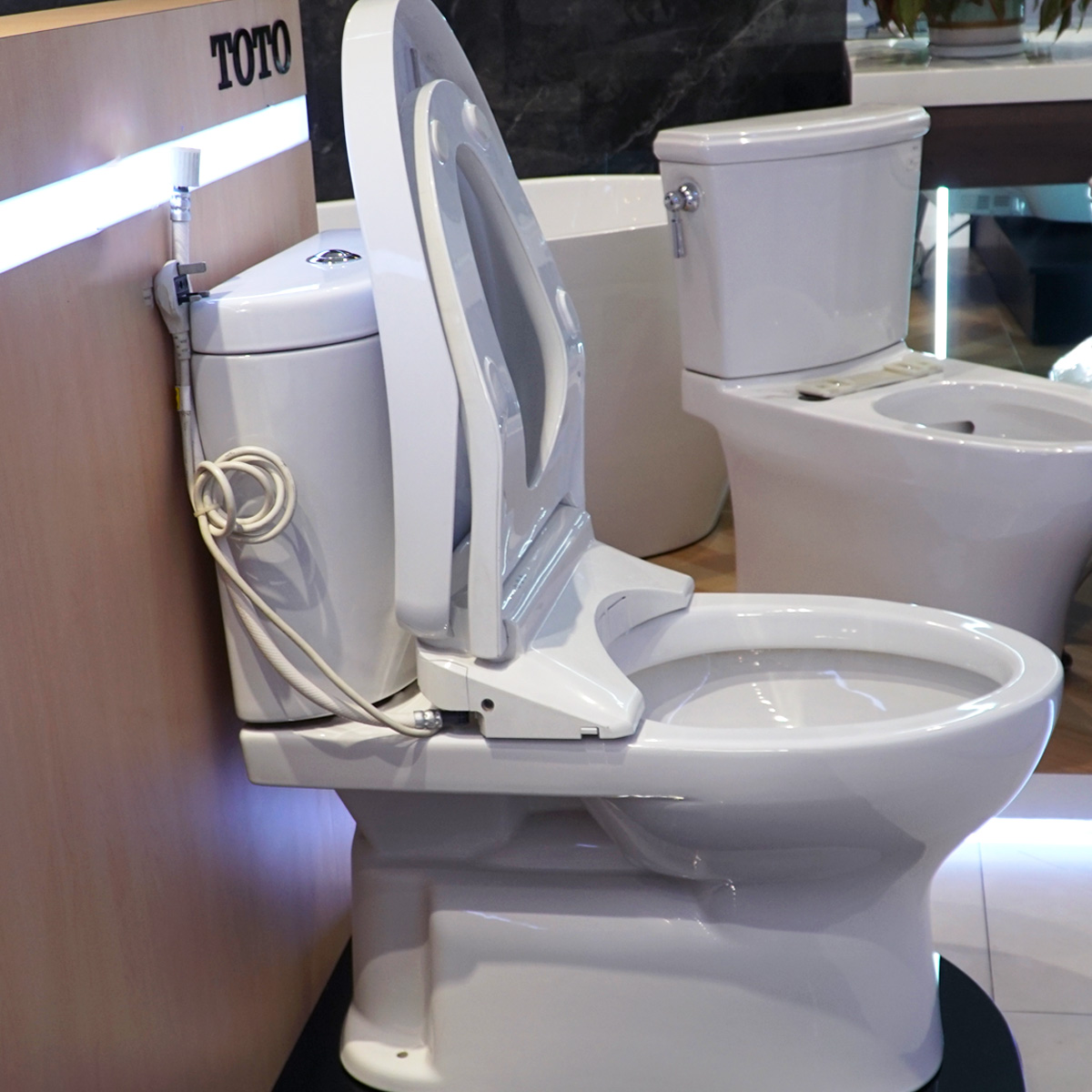 Bồn cầu TOTO CS325DRW11 2 khối nắp điện tử Washlet S7 TCF4911Z