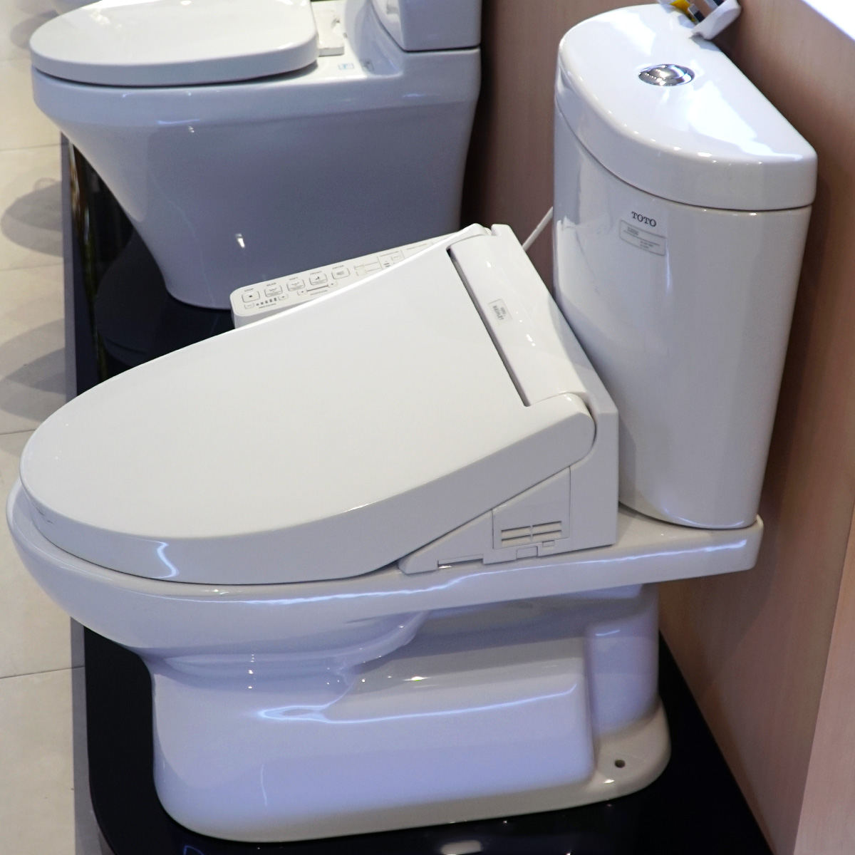 Bồn cầu TOTO CS325DRW16 2 khối nắp điện tử Washlet C2 TCF23410AAA