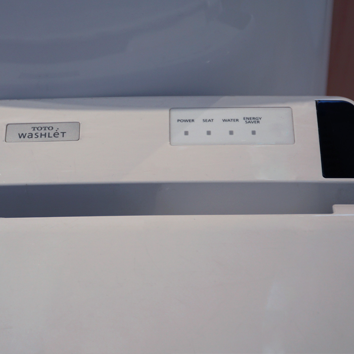 Bồn cầu nắp rửa điện tử TOTO CS325DRW6