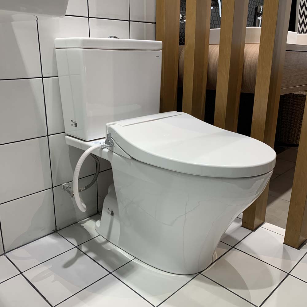 Bồn cầu TOTO CS326DE2 2 khối nắp rửa cơ TCW07S