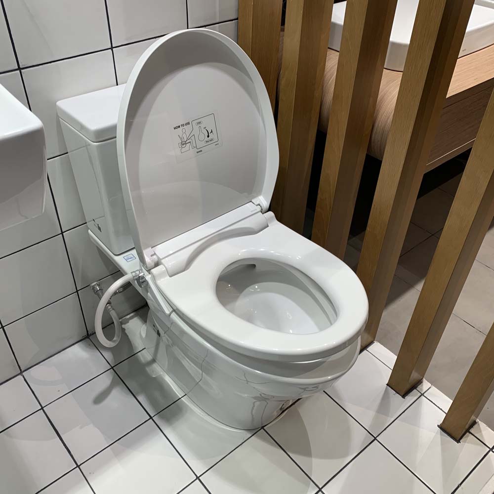 Bồn cầu TOTO CS326DE2 2 khối nắp rửa cơ TCW07S