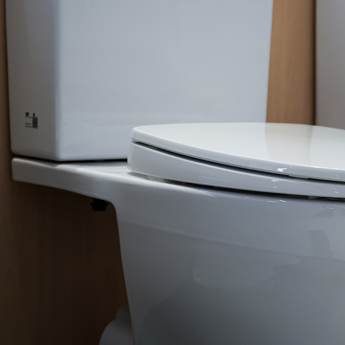 Bồn cầu 2 khối TOTO CS326DT10 nắp đóng êm TC395VS