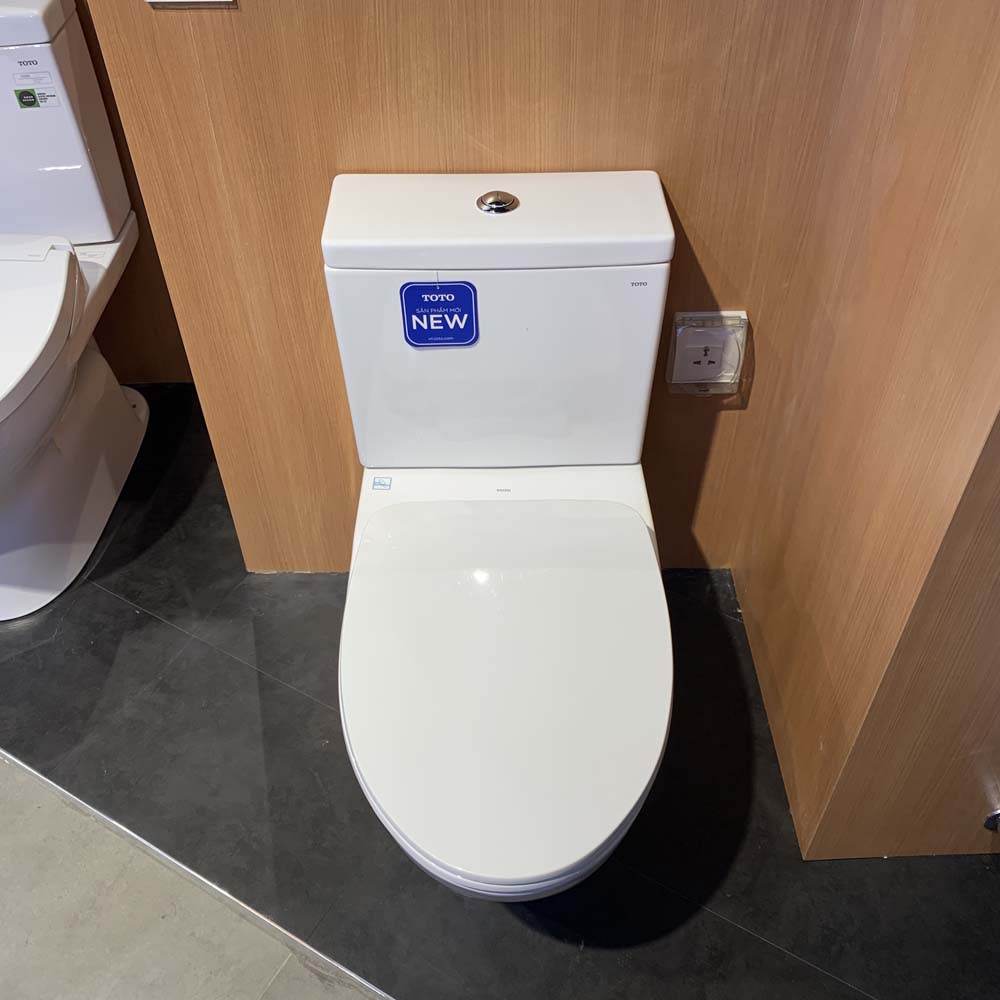 Bồn cầu 2 khối TOTO CS326DT10 nắp đóng êm TC395VS