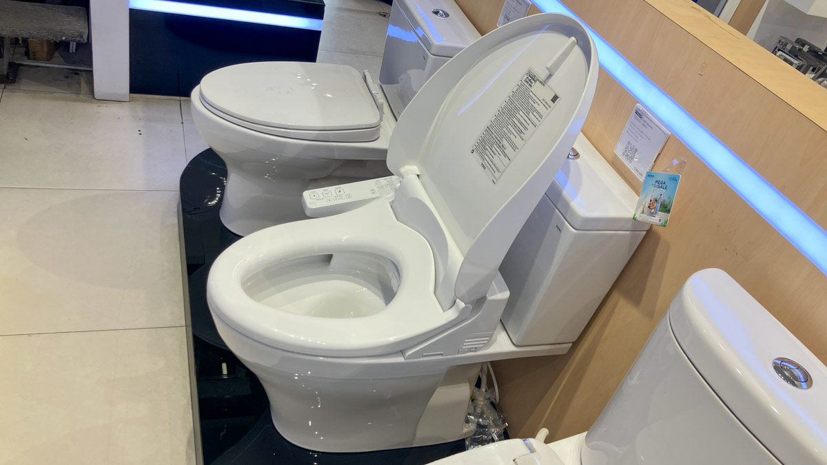 Bồn cầu TOTO CS326DW26 2 khối nắp điện tử Washlet S1 TCF23661GAA