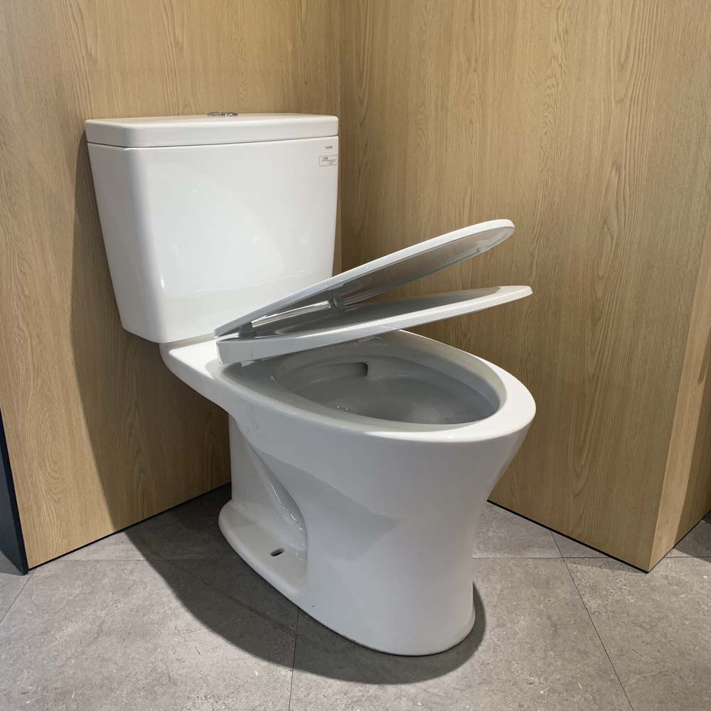 Bồn cầu 2 khối TOTO CS735DT10 nắp đóng êm TC395VS