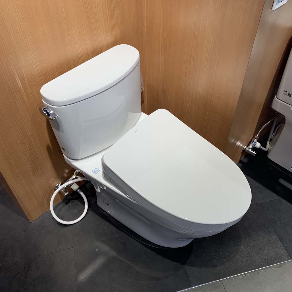 Bồn cầu TOTO CS767CRW12 2 khối nắp điện tử Washlet S7 TCF4911EZ giấu dây