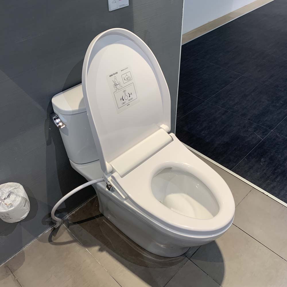 Bồn cầu TOTO CS767RE4 2 khối nắp rửa cơ TCW1211A