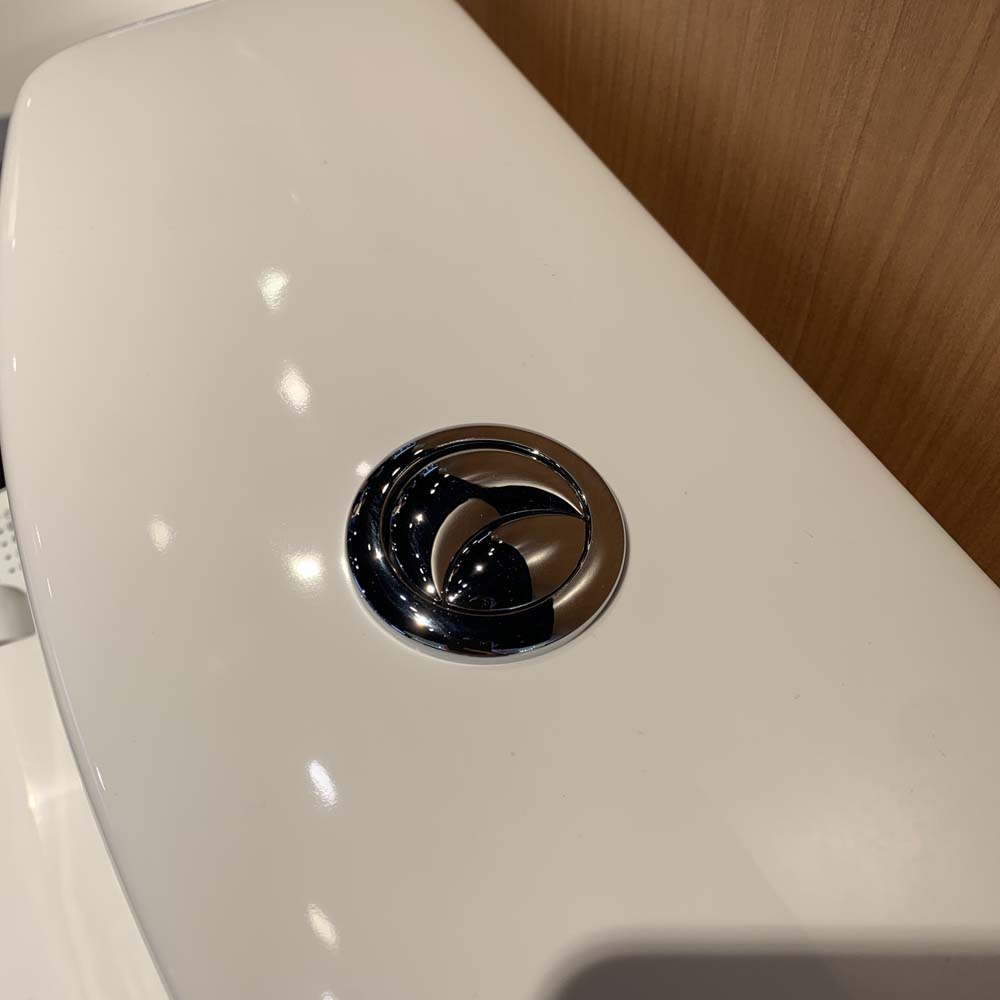 Bồn cầu TOTO CS769CDRW17 2 khối nắp điện tử Washlet C2 TCF23460AAA giấu dây