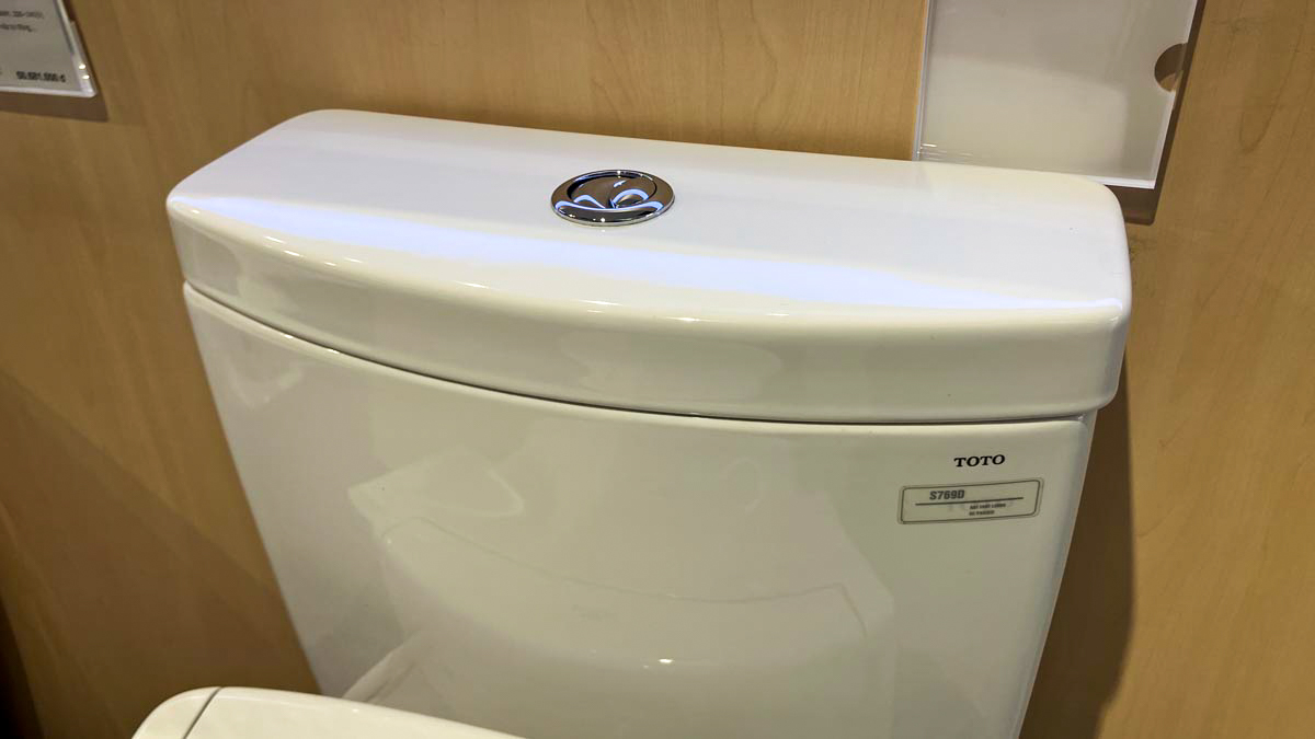 Bồn cầu TOTO CS769CDRW24 2 khối nắp điện tử Washlet S2 TCF33461GAA giấu dây