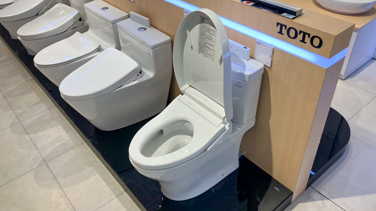 Bồn cầu TOTO CS769CDRW25 2 khối nắp điện tử Washlet S5 TCF34461GAA giấu dây