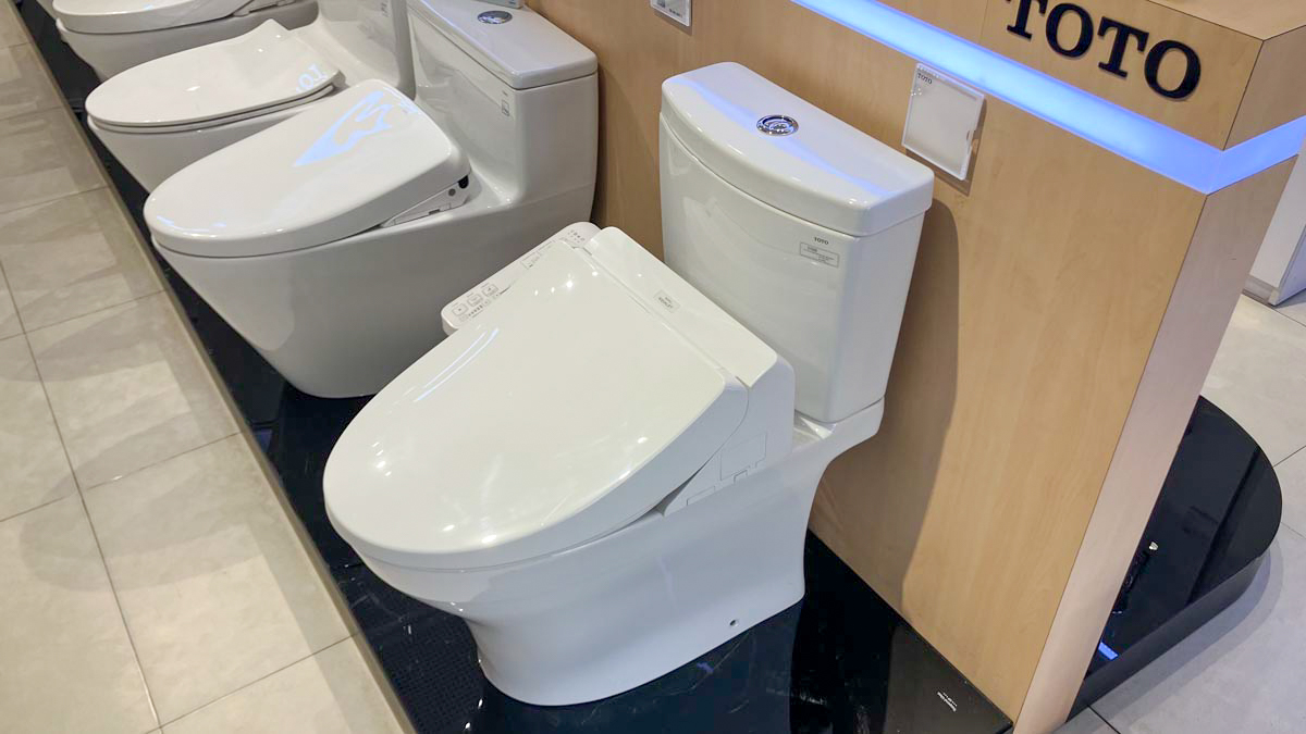 Bồn cầu TOTO CS769DRW18 2 khối nắp điện tử TCF23710AAA Washlet C2 cơ bản