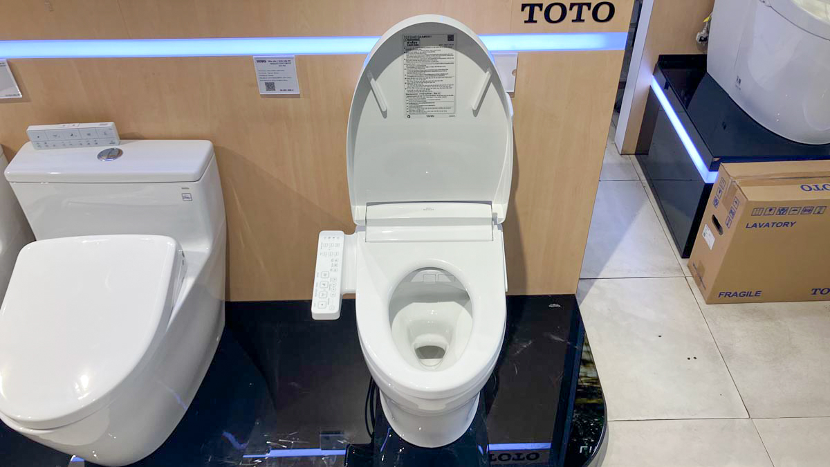 Bồn cầu TOTO CS769DRW24 2 khối nắp điện tử Washlet S2 TCF33461GAA