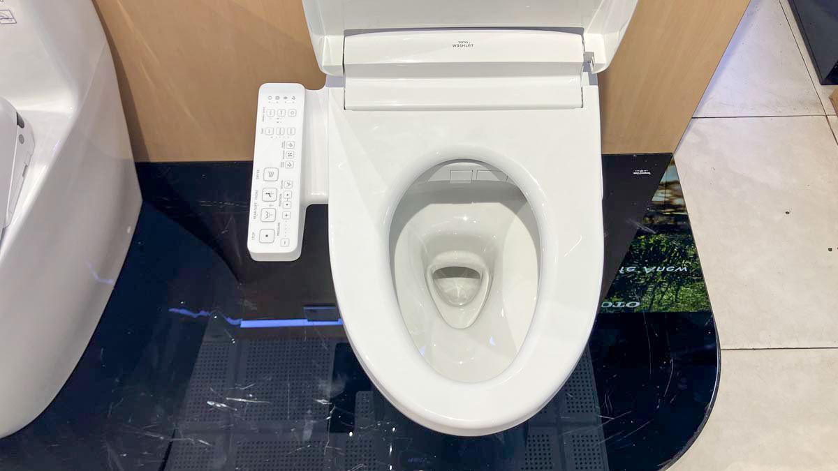 Bồn cầu TOTO CS769DRW24 2 khối nắp điện tử Washlet S2 TCF33461GAA