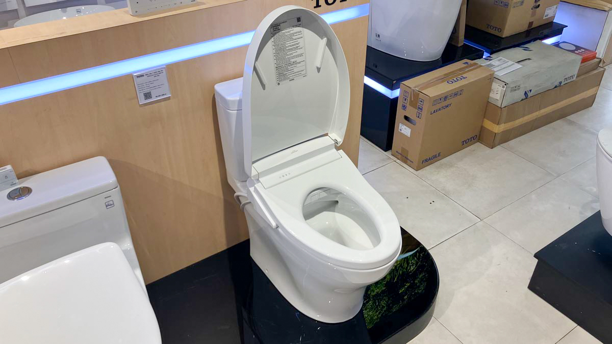 Bồn cầu TOTO CS769DRW25 2 khối nắp điện tử Washlet S5 TCF34461GAA