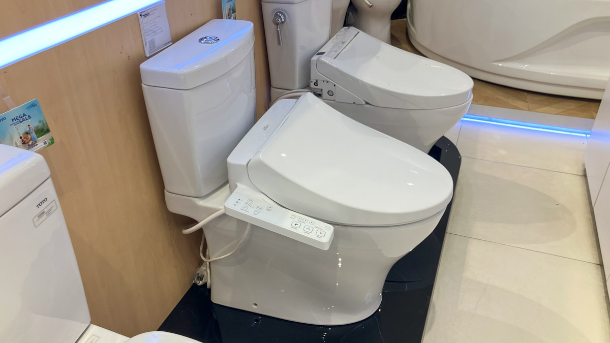 Bồn cầu TOTO CS769DRW26 2 khối nắp điện tử Washlet S1 TCF23661GAA