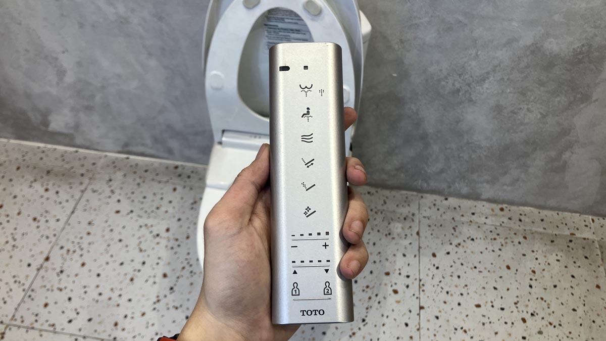 Bồn cầu TOTO CS838CDW12 2 khối nắp điện tử Washlet S7 TCF4911EZ giấu dây