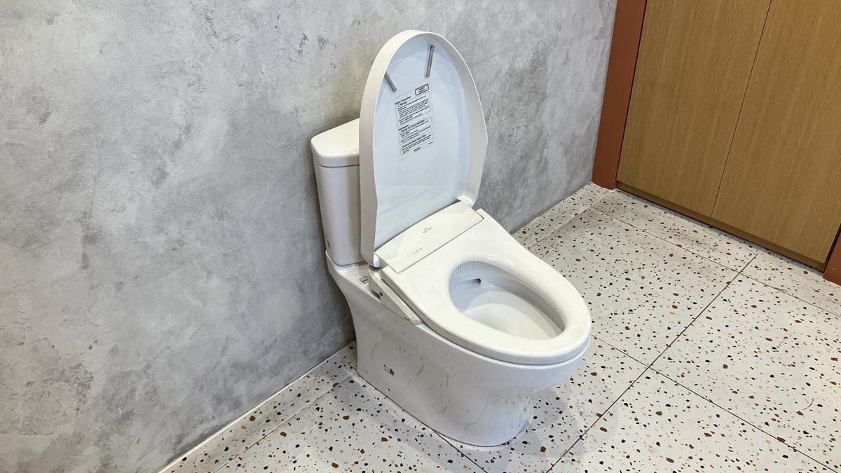 Bồn cầu TOTO CS838CDW12 2 khối nắp điện tử Washlet S7 TCF4911EZ giấu dây