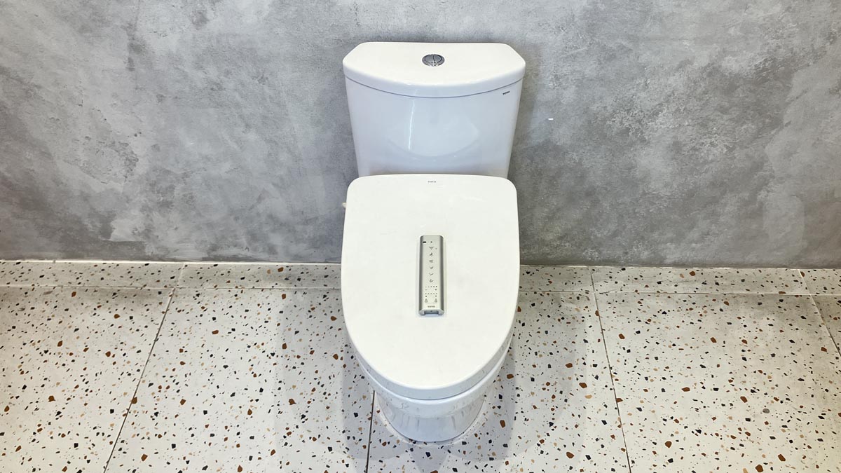 Bồn cầu TOTO CS838CDW12 2 khối nắp điện tử Washlet S7 TCF4911EZ giấu dây