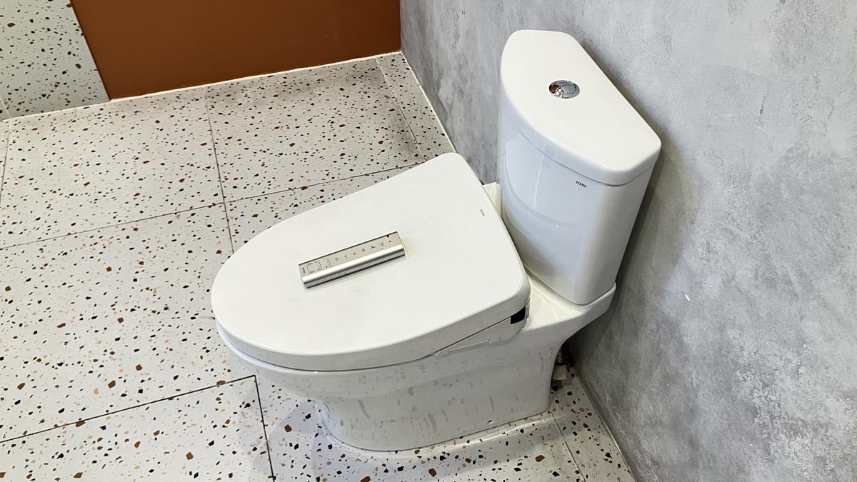 Bồn cầu TOTO CS838CDW12 2 khối nắp điện tử Washlet S7 TCF4911EZ giấu dây