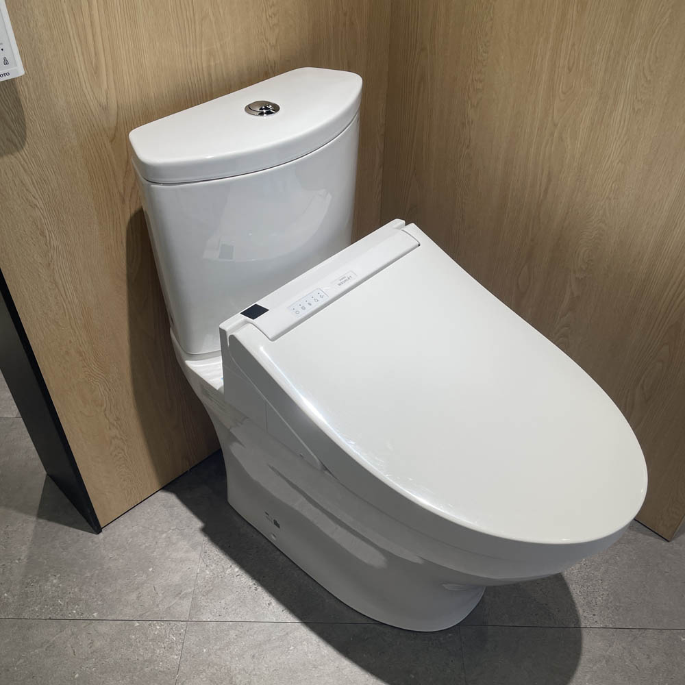 Bồn cầu TOTO CS838CDW15 2 khối nắp điện tử Washlet C5 TCF24460AAA giấu dây
