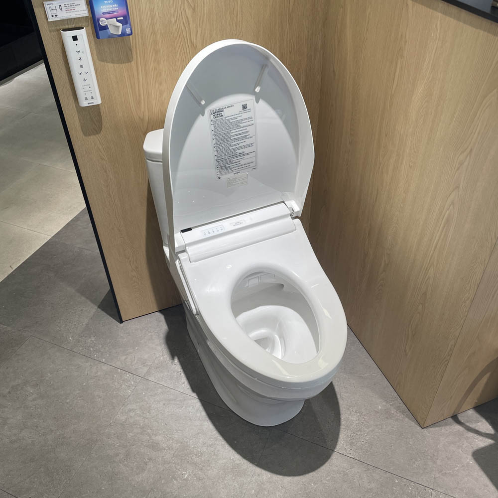 Bồn cầu TOTO CS838CDW15 2 khối nắp điện tử Washlet C5 TCF24460AAA giấu dây