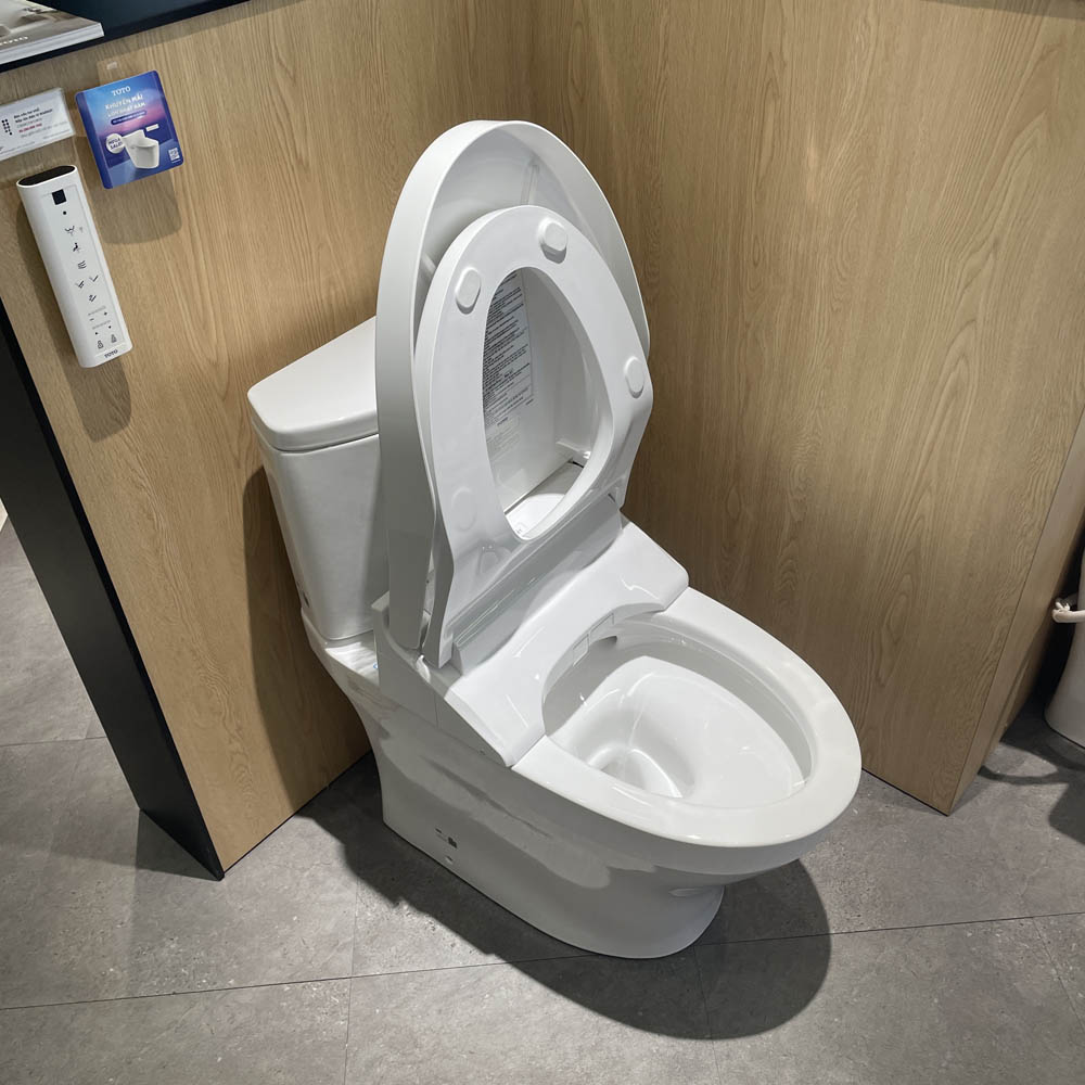 Bồn cầu TOTO CS838CDW15 2 khối nắp điện tử Washlet C5 TCF24460AAA giấu dây