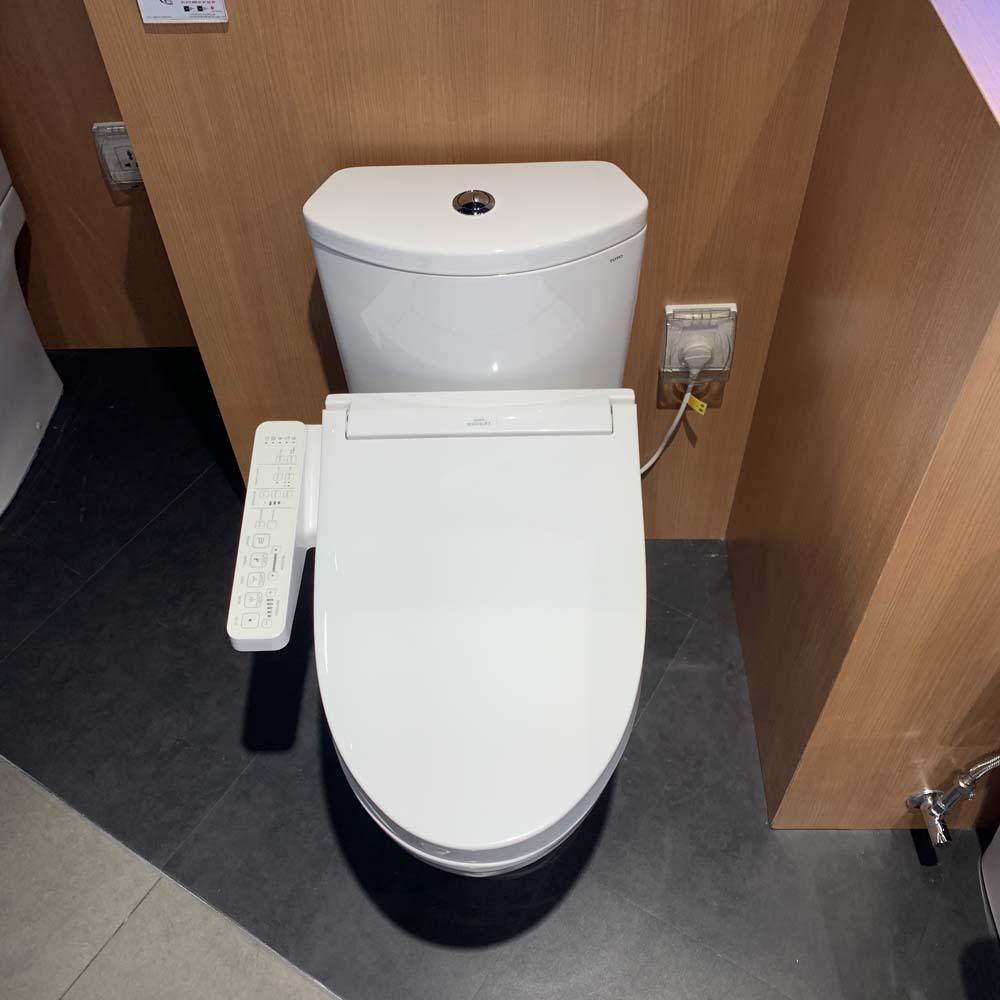 Bồn cầu TOTO CS838CDW17 2 khối nắp điện tử Washlet C2 TCF23460AAA giấu dây