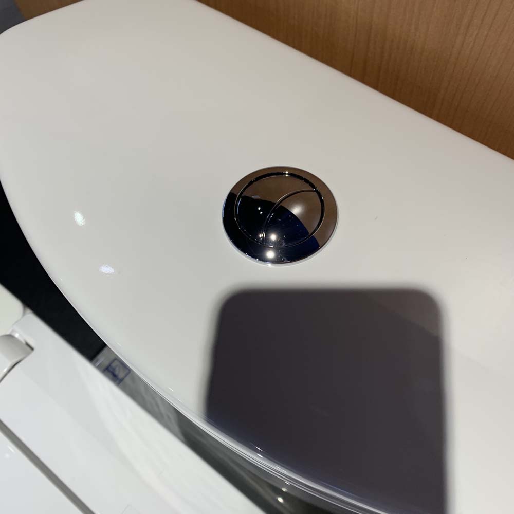 Bồn cầu TOTO CS838CDW17 2 khối nắp điện tử Washlet C2 TCF23460AAA giấu dây