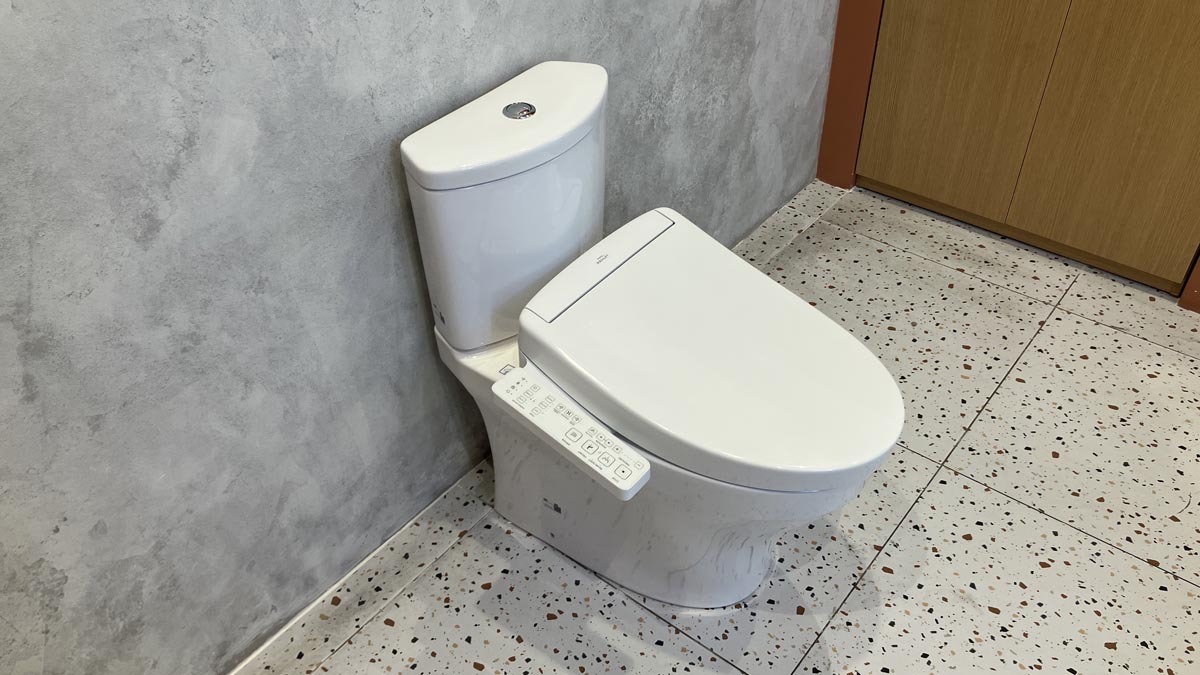 Bồn cầu TOTO CS838CDW24 2 khối nắp điện tử Washlet S2 TCF33461GAA giấu dây