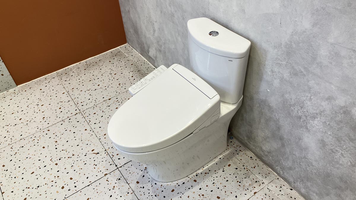 Bồn cầu TOTO CS838CDW24 2 khối nắp điện tử Washlet S2 TCF33461GAA giấu dây