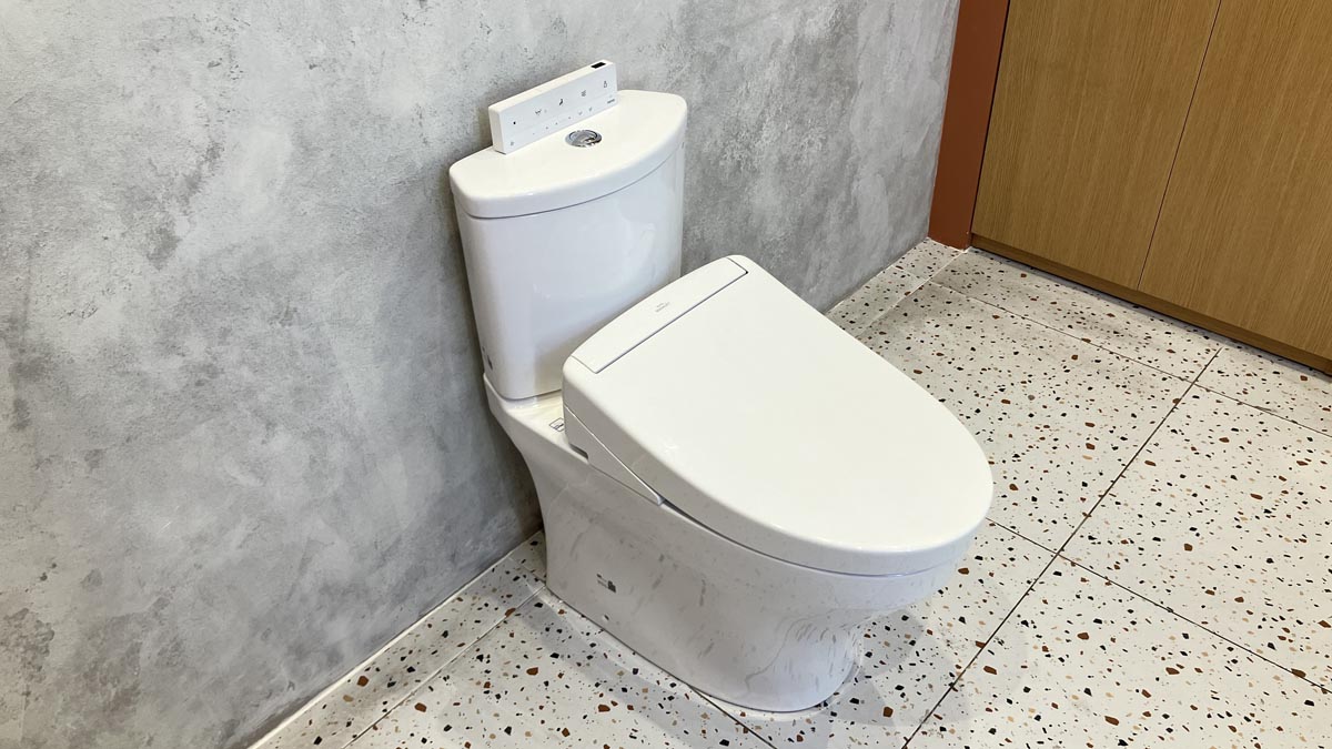 Bồn cầu TOTO CS838CDW25 2 khối nắp điện tử Washlet S5 TCF34461GAA giấu dây