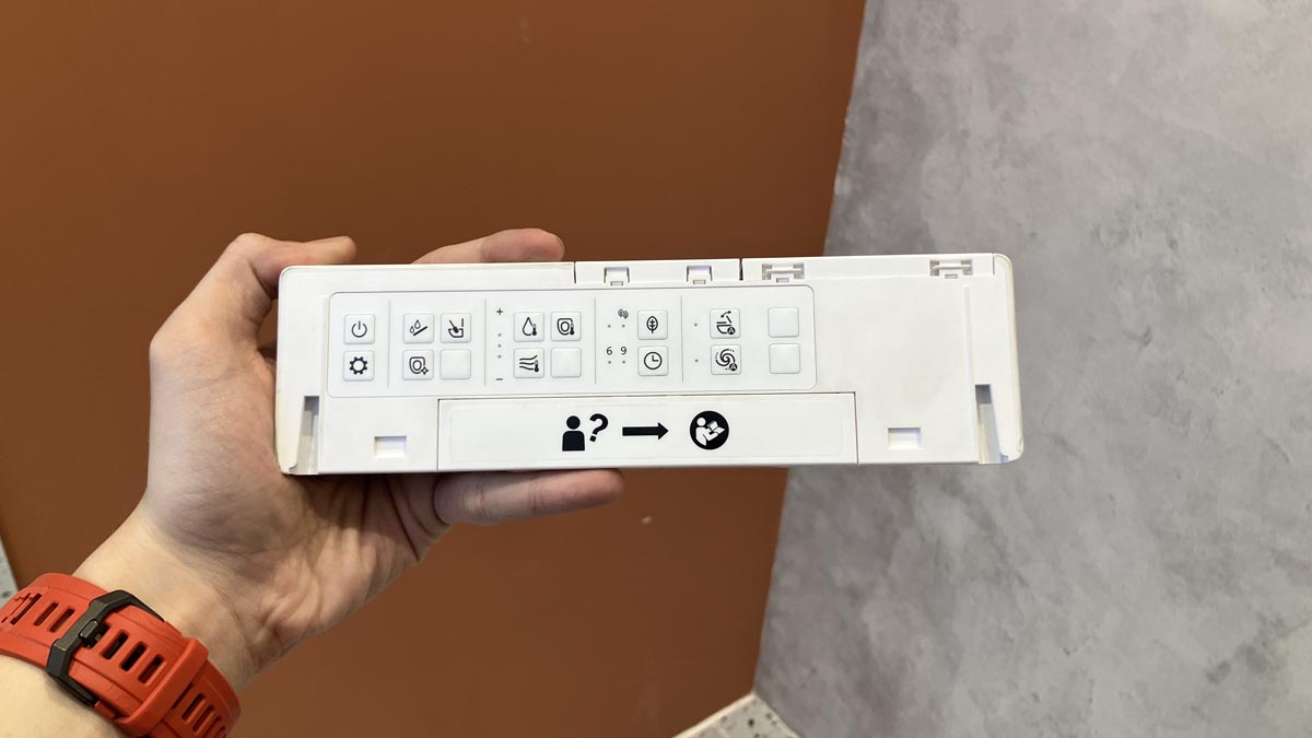 Bồn cầu TOTO CS838CDW25 2 khối nắp điện tử Washlet S5 TCF34461GAA giấu dây