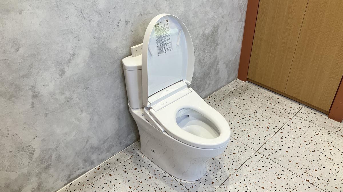 Bồn cầu TOTO CS838CDW25 2 khối nắp điện tử Washlet S5 TCF34461GAA giấu dây