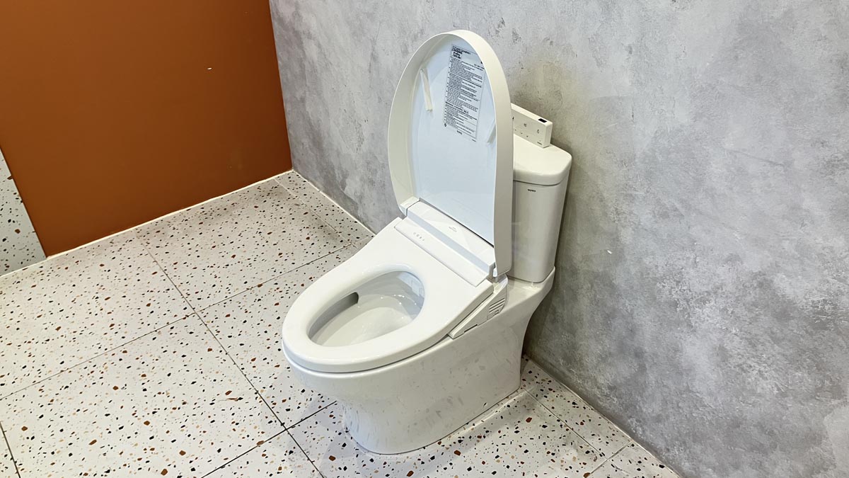 Bồn cầu TOTO CS838CDW25 2 khối nắp điện tử Washlet S5 TCF34461GAA giấu dây