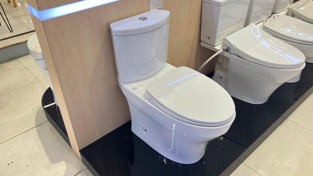 Bồn cầu 2 khối TOTO CS838DT10 nắp đóng êm TC395VS