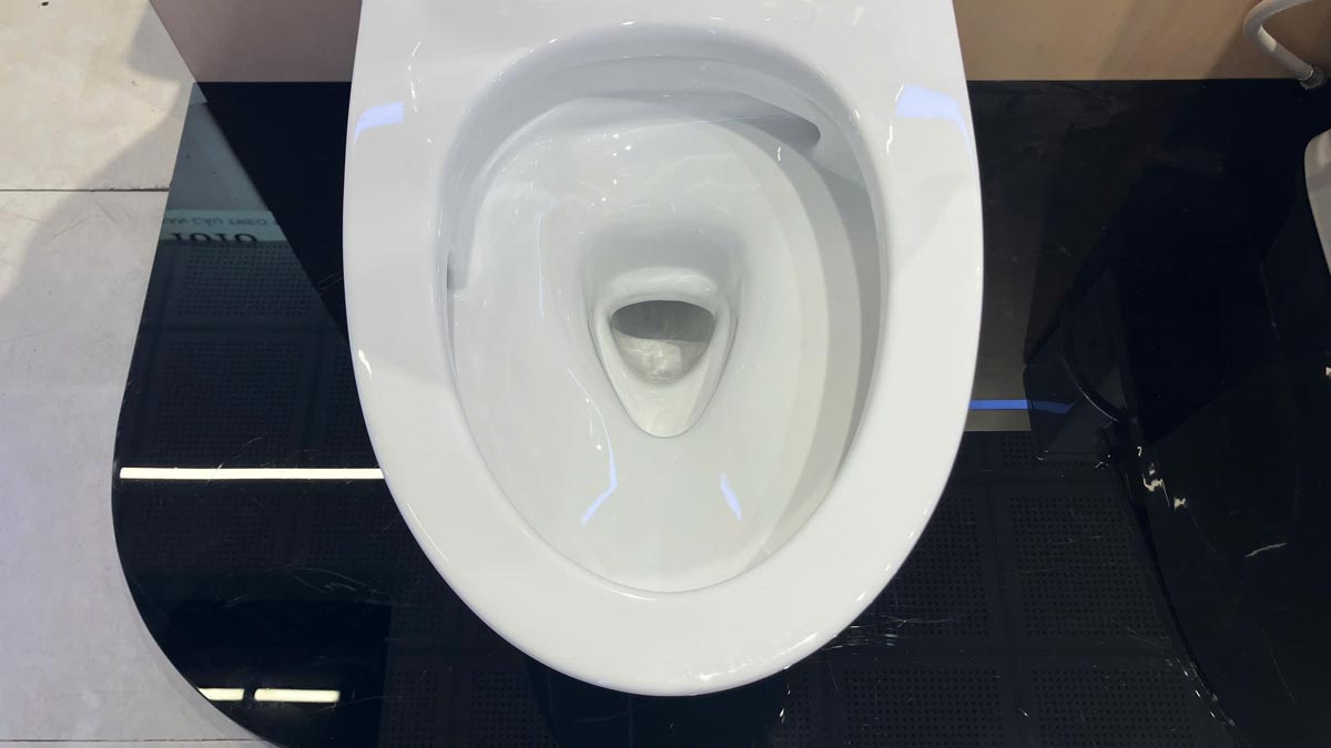 Bồn cầu 2 khối TOTO CS838DT10 nắp đóng êm TC395VS