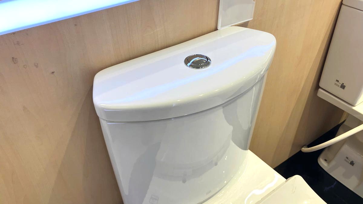 Bồn cầu 2 khối TOTO CS838DT8 nắp đóng êm TC600VS