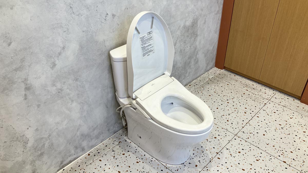 Bồn cầu TOTO CS838DW11 2 khối nắp điện tử Washlet S7 TCF4911Z