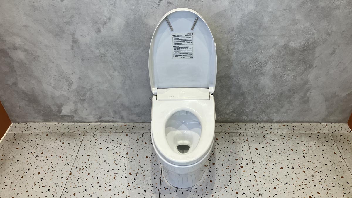 Bồn cầu TOTO CS838DW11 2 khối nắp điện tử Washlet S7 TCF4911Z