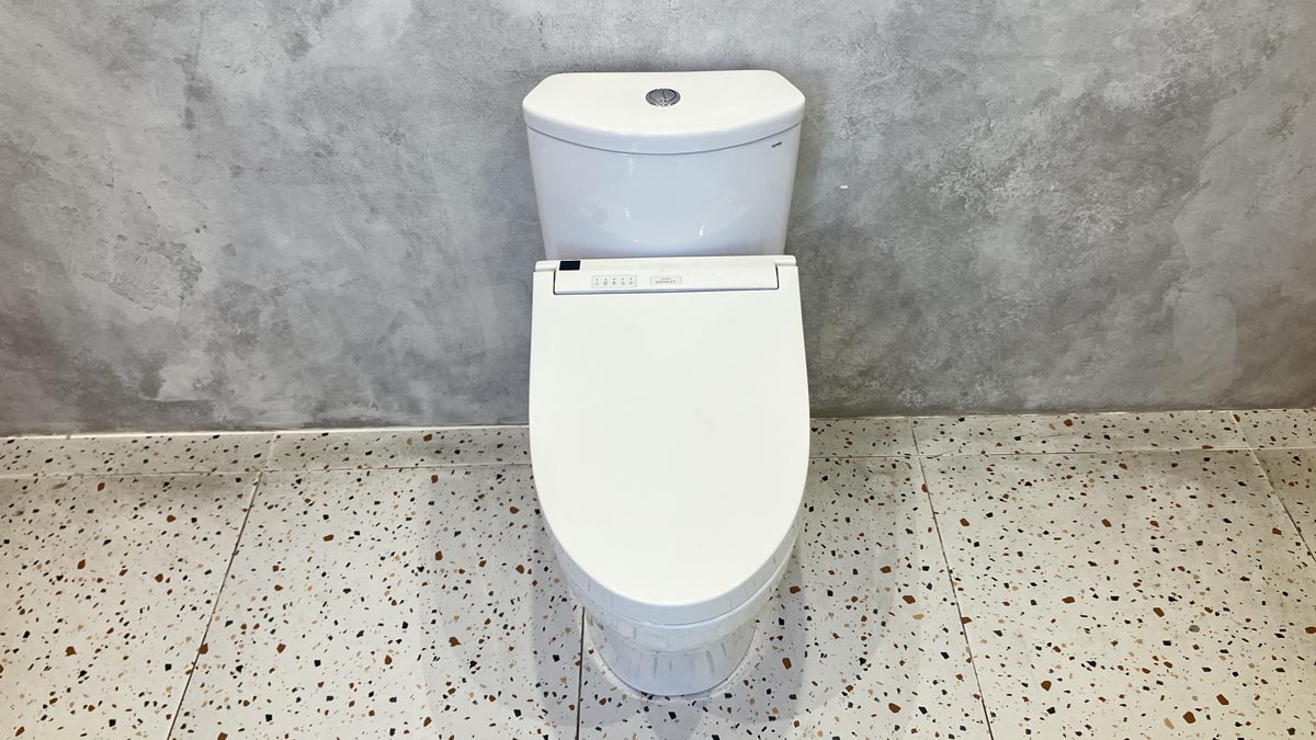 Bồn cầu TOTO CS838DW14 2 khối nắp điện tử Washlet C5 TCF24410AAA