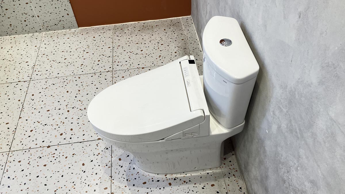 Bồn cầu TOTO CS838DW14 2 khối nắp điện tử Washlet C5 TCF24410AAA