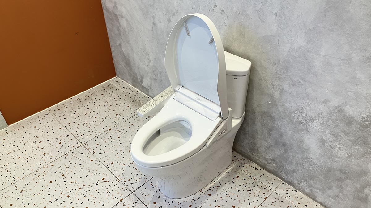 Bồn cầu TOTO CS838DW16 2 khối nắp điện tử Washlet C2 TCF23410AAA