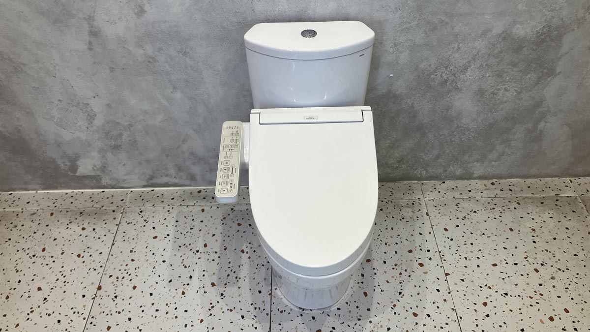 Bồn cầu TOTO CS838DW16 2 khối nắp điện tử Washlet C2 TCF23410AAA
