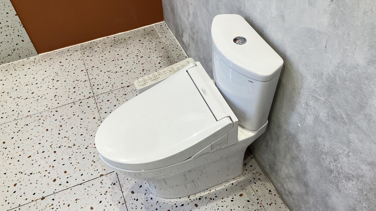 Bồn cầu TOTO CS838DW16 2 khối nắp điện tử Washlet C2 TCF23410AAA
