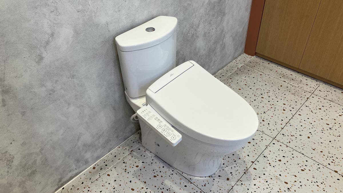 Bồn cầu TOTO CS838DW24 2 khối nắp điện tử Washlet S2 TCF33461GAA