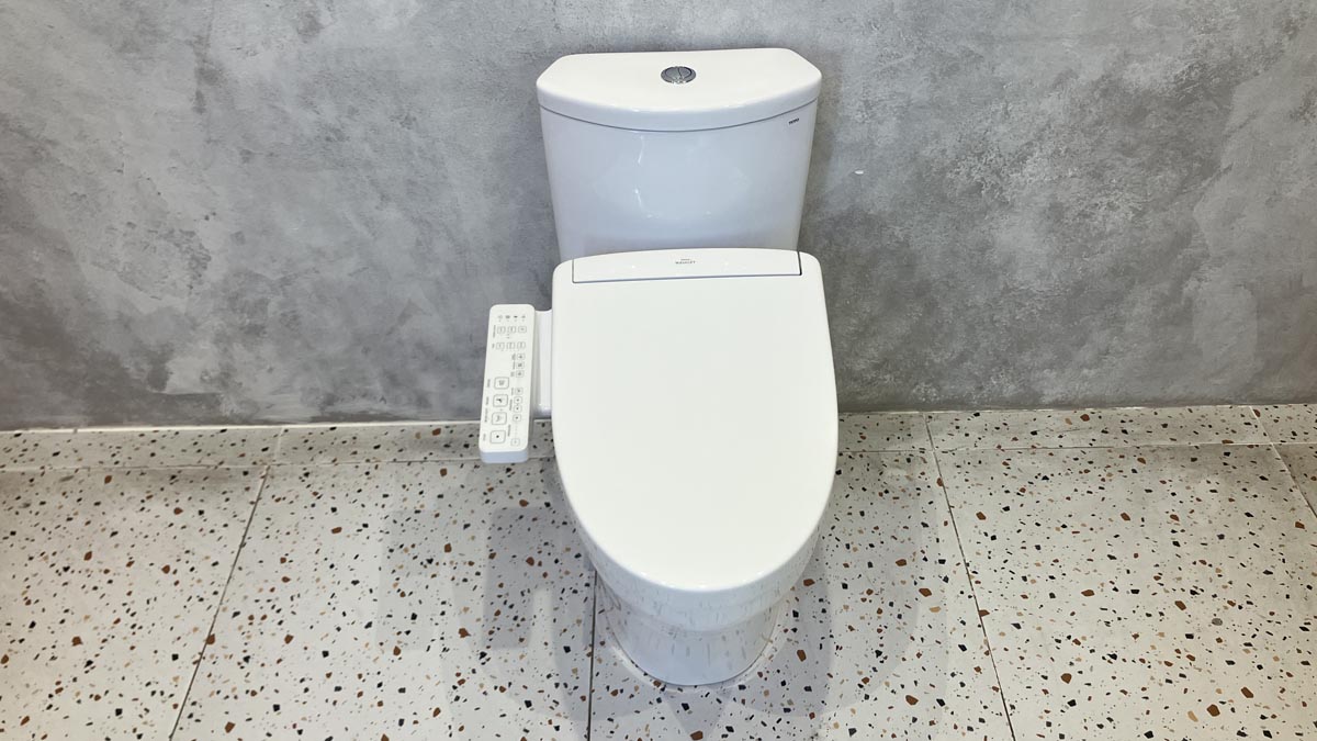 Bồn cầu TOTO CS838DW24 2 khối nắp điện tử Washlet S2 TCF33461GAA